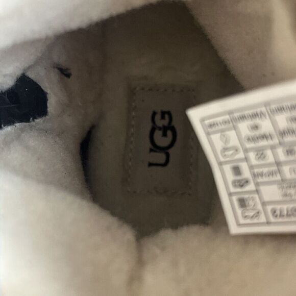 UGG Womens Sz 5 Harrison Cuff Waterproof Boots Black Suede Buckle 1120773 - Picture 8 of 10